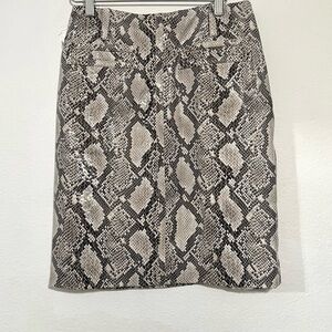 Carlisle Women’s Skirt  Snake Skin Straight  Pencil Lined Neutral Sz 0